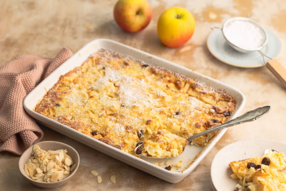 süßer Milchreisauflauf mit Äpfeln