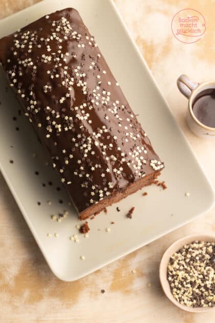 Super saftiger angeschnittener Schokokuchen aus der Kastenform