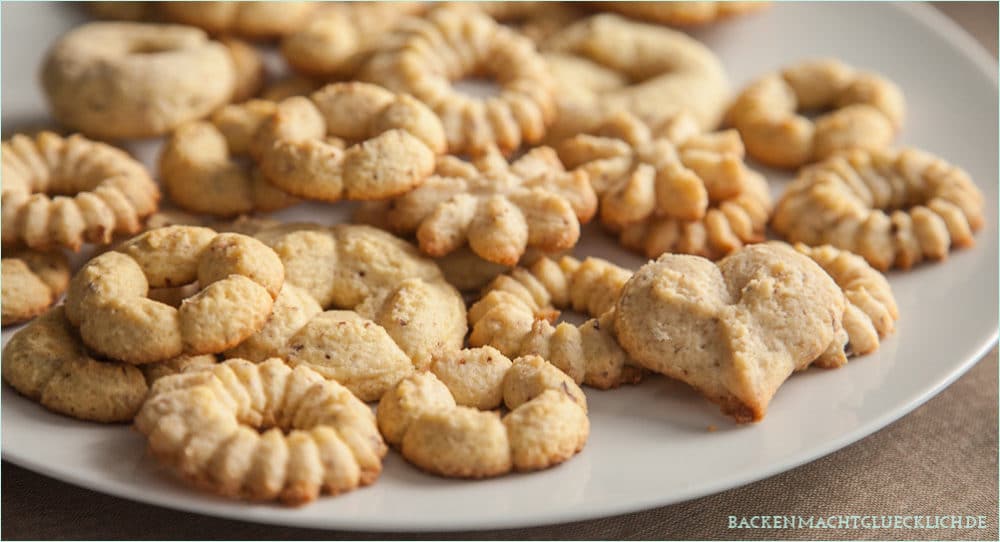 Schöne Kekse auf Knopfdruck? Mit der Plätzchenpresse klappt´s! Ausführlicher Gebäckspritzen-Test inklusive Tipps und erprobtem Rezept für wunderschöne Plätzchen aus der Gebäckpresse, das garantiert gelingt