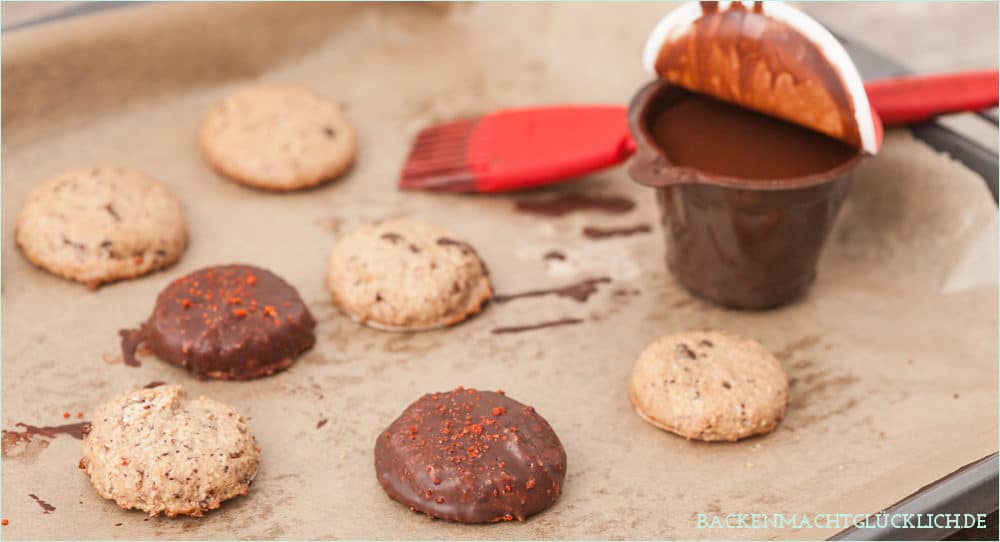 Meine liebsten schnellen Lebkuchen, die weich und noch leicht feucht sind. Die Lebkuchen ohne Nüsse und Mehl sind für Anfänger geeignet. Die einfachen Lebkuchen sind ein echtes Geschmackshighlight.