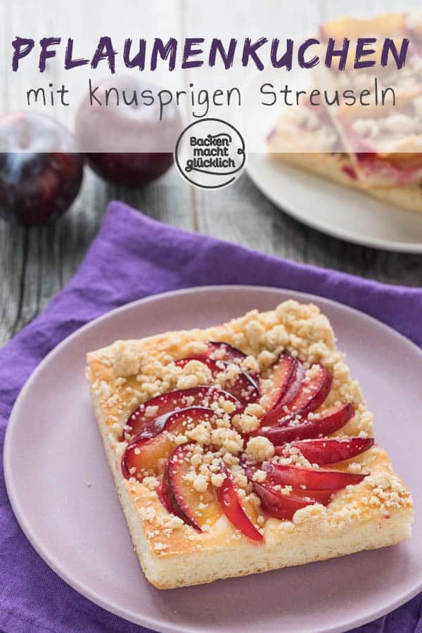 Der leckere Pflaumen-Streusel-Kuchen vom Blech ist ein echter Klassiker! Das Rezept für den Pflaumenkuchen mit Hefeteig und Streuseln ist ganz einfach und das Ergebnis kommt immer super an. #pflaumenkuchen #zwetschgenkuchen #zwetschgen #pflaumen #streuselkuchen #backenmachtglücklich