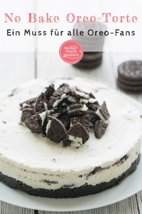 Diese Kühlschranktorte ist ein Muss für alle Oreo-Fans: Der No Bake Cheesecake ohne Gelatine ist eine köstliche Kombi aus knusprigen Schokokeksen und sahniger Frischkäsecreme.