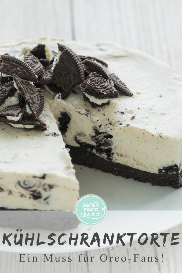 Diese Kühlschranktorte ist ein Muss für alle Oreo-Fans: Der No Bake Cheesecake ohne Gelatine ist eine köstliche Kombi aus knusprigen Schokokeksen und sahniger Frischkäsecreme.