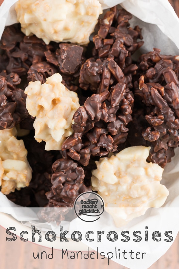 Schokocrossies mit Cornflakes und Mandeln gehen einfach immer! Die leckeren Knusperhäufchen schmecken an Weihnachten oder über das ganze Jahr verteilt.