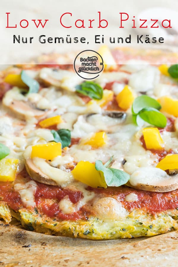 Ein tolles Low Carb Pizza-Rezept: Low Carb Zucchinipizza. Das Experiment, eine Zucchini-Pizza ohne Teig, ist mehr als geglückt. So gut wie keine Kohlenhydrate, aber viel Geschmack stecken in der Low Carb Pizza ohne Mehl.