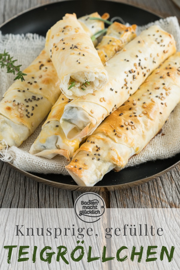 Börek mit Schafskäse und Spinat sind ein toller türkischer Snack. Mit diesem Rezept sind die Röllchen schnell zubereitet!