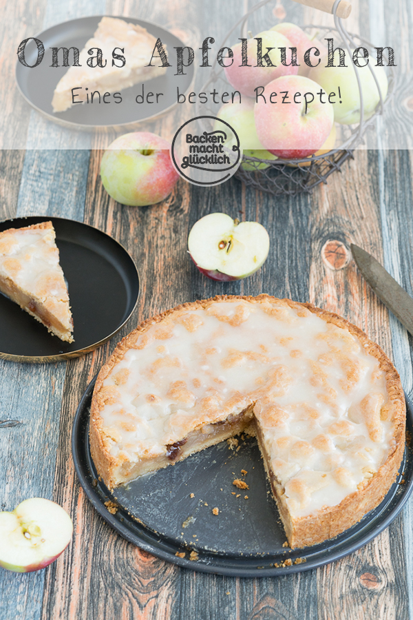 Omas gedeckter Apfelkuchen mit Mürbeteig und Zuckerguss schmeckt einfach köstlich. Mürbe, fruchtig, fein!