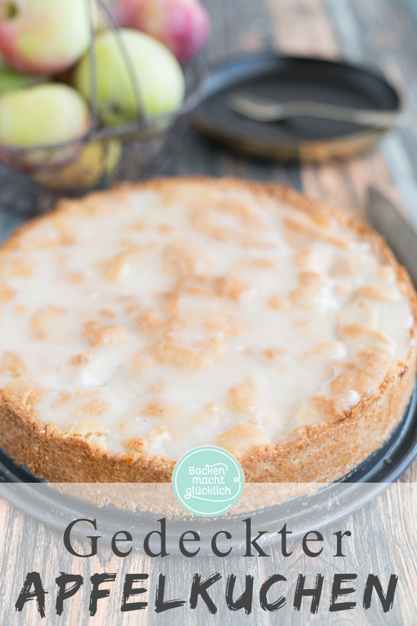 Köstlicher gedeckter Apfelmuskuchen vom Blech: Dieser Apfelkuchen mit Apfelmus wird wunderbar mürbe, saftig und zart. Der Apfelkuchen schmeckt auch nach 2 Tagen noch frisch.