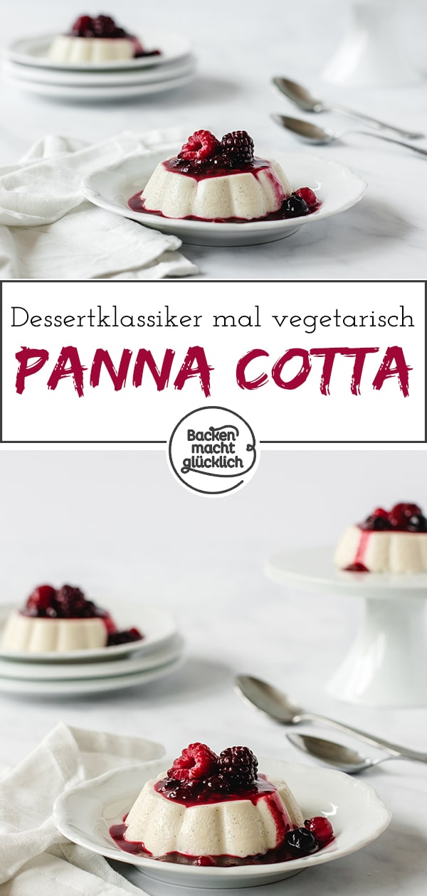 Panna Cotta mit Beerensoße, das traditionelle italienische Dessert, in einer vegetarischen Variante. Das Panna Cotta ohne Gelatine ist herrlich sahnig-fruchtig!
