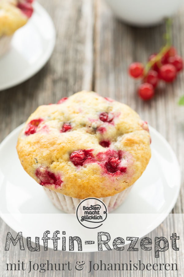 Diese Johannisbeer-Muffins sind ein süß-säuerlicher Genuss. Die schnellen, einfachen Johannisbeermuffins mit Joghurt werden herrlich saftig und flaumig. Perfekte Sommer-Muffins!