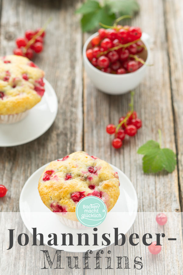 Diese Johannisbeer-Muffins sind ein süß-säuerlicher Genuss. Die schnellen, einfachen Johannisbeermuffins mit Joghurt werden herrlich saftig und flaumig. Perfekte Sommer-Muffins!