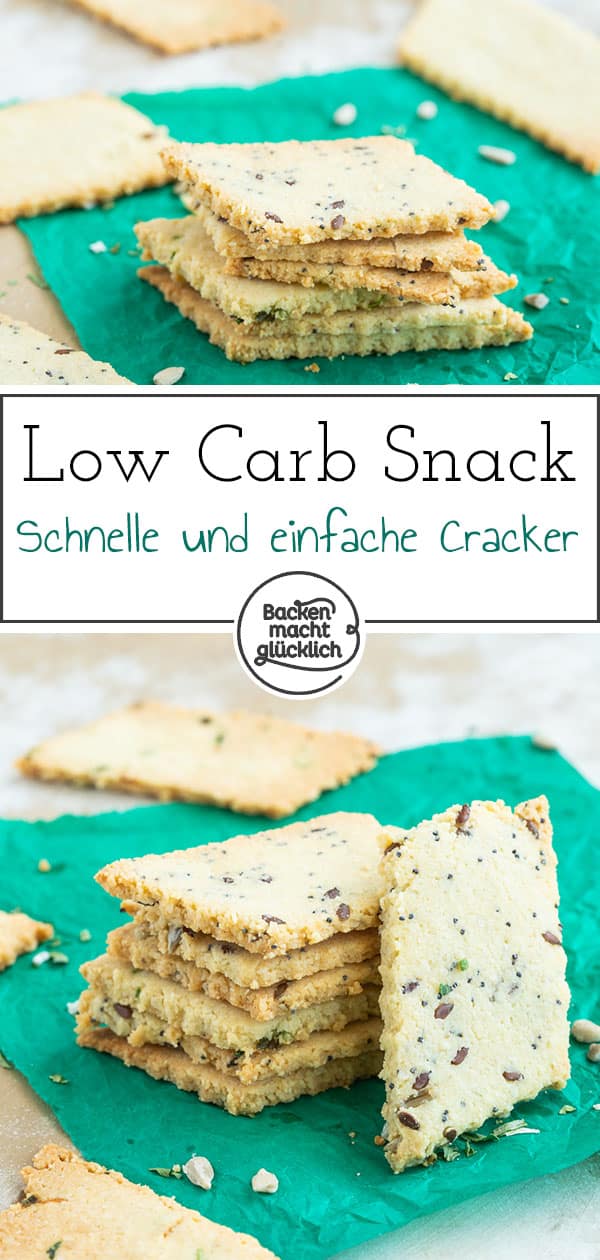 Einfache Low Carb Cracker aus nur 3 Zutaten! Diese blitzschnellen Cracker ohne Mehl, Hefe, Zucker und Co sind der perfekte Low Carb Snack