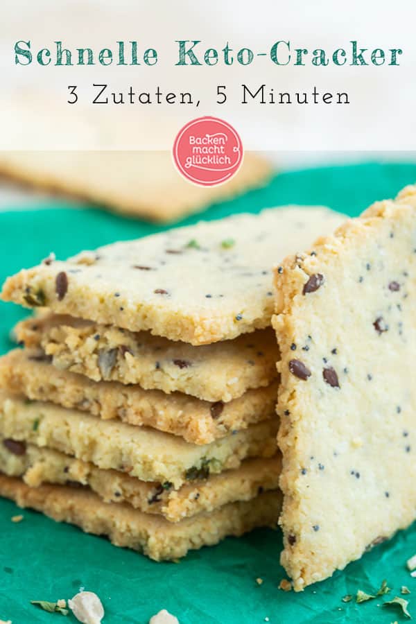 Einfache Low Carb Cracker aus nur 3 Zutaten! Diese blitzschnellen Cracker ohne Mehl, Hefe, Zucker und Co sind der perfekte Low Carb Snack