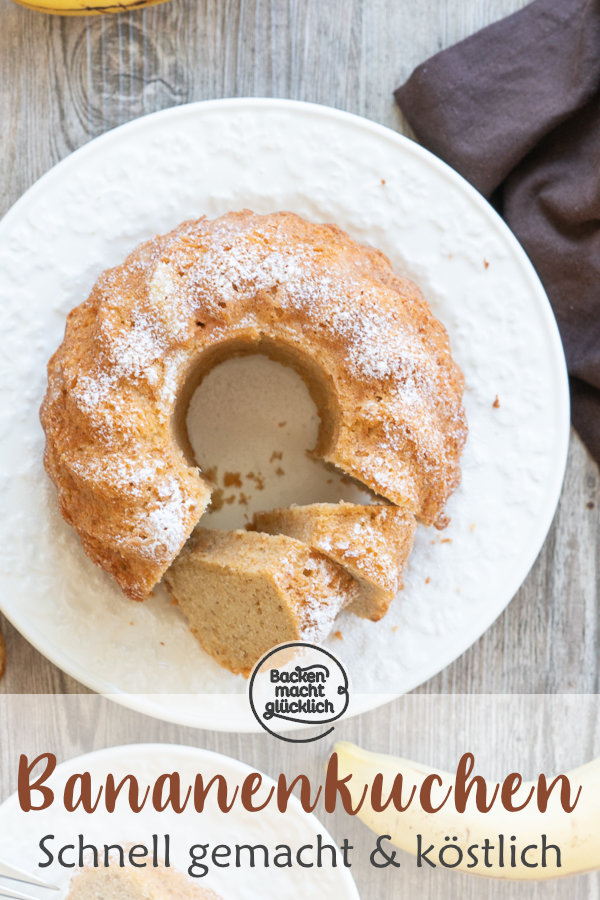 Dieses Bananenkuchen-Grundrezept ist kinderleicht und lässt sich gut abwandeln. Der einfache Bananenkuchen ist ein absoluter Kuchenklassiker. Zurecht, denn der Bananenkuchen schmeckt einfach immer!