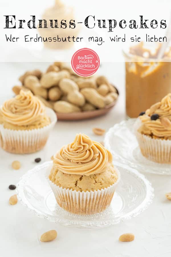 Wer Erdnussbutter mag, wird diese köstlichen Peanut Butter Cupcakes lieben. Das Beste an den Erdnussbutter-Cupcakes ist das herrlich-cremige Erdnussbutter-Frosting!