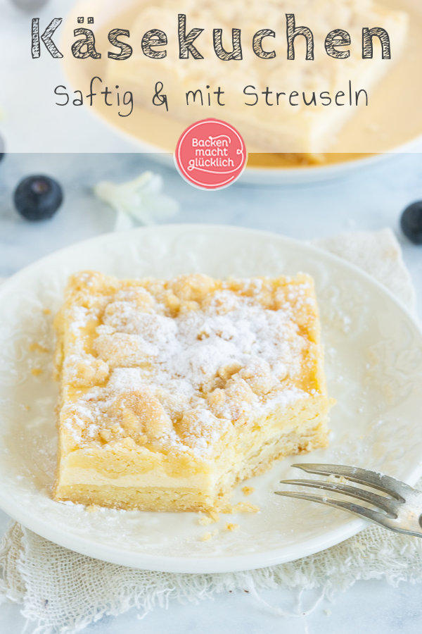 Ein einfacher, schneller Käse-Streusel-Kuchen vom Blech, der Groß und Klein schmeckt. Die Kombination aus saftigem Quarkkuchen und knusprigen Streuseln ist verführerisch gut!