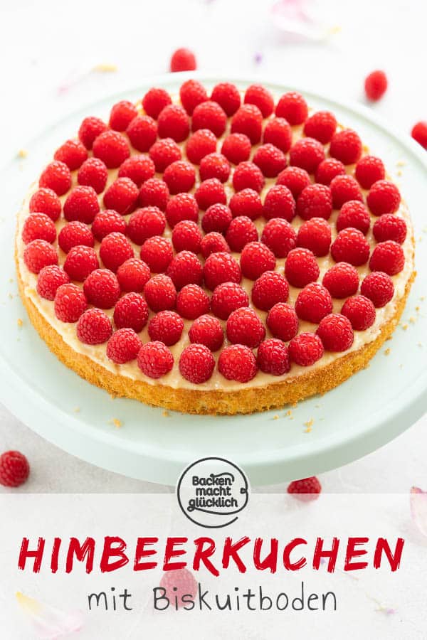 Wie wäre es mal mit einem köstlichen Himbeer-Pudding-Kuchen? Dieses super einfache Rezept für Himbeerkuchen mit Biskuit und leckerem Vanillepudding kommt wirklich bei jedem gut an!  #himbeerkuchen #himbeeren #kuchen #einfach #himbeerkuchenmitpudding #backenmachtglücklich