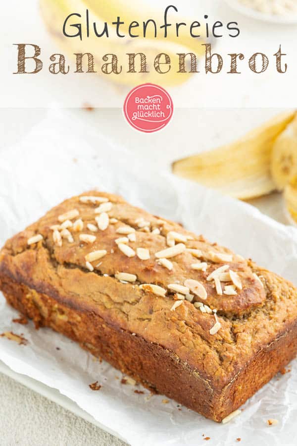 Dieses leckere Low Carb Banana Bread kommt ganz ohne Butter, Zucker und Mehl aus. Dafür schmeckt es aber genauso saftig und aromatisch wie das Original. Das gesunde Banana Bread ist eine klare Empfehlung! #bananbread #bananenbrot #lowcarb #banenkuchen #bananenbrotgesund #backenmachtglücklich