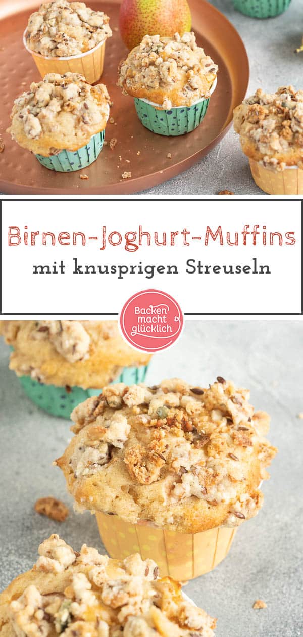 Das Rezept für Birnenmuffins mit Streuseln zählt zu meinen absoluten Lieblingen! Die fluffigen Birnen-Joghurt-Muffins machen sich nicht nur im Herbst gut, sondern schmecken das ganze Jahr über. #muffins #birne #birnenmuffins #rezeptemitbirne #backenmachtglücklich
