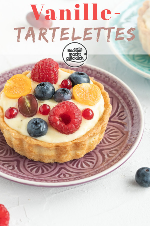 Diese Tartelettes mit Obst und Vanillecreme sind das perfekte Dessert für den Sommer. Die kleinen Obst-Törtchen sind super einfach und schnell gebacken. #tartelette #törtchen #tarte #obstkuchen #backenmachtglücklich
