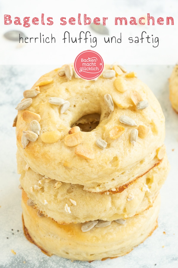 Original amerikanische Bagels sind schon was Besonderes! Mit diesem Grundrezept gelingen die fluffigen Bagels auch Zuhause - egal ob süß oder salzig. #bagels #frühstück #americanstyle #backenmachtglücklich