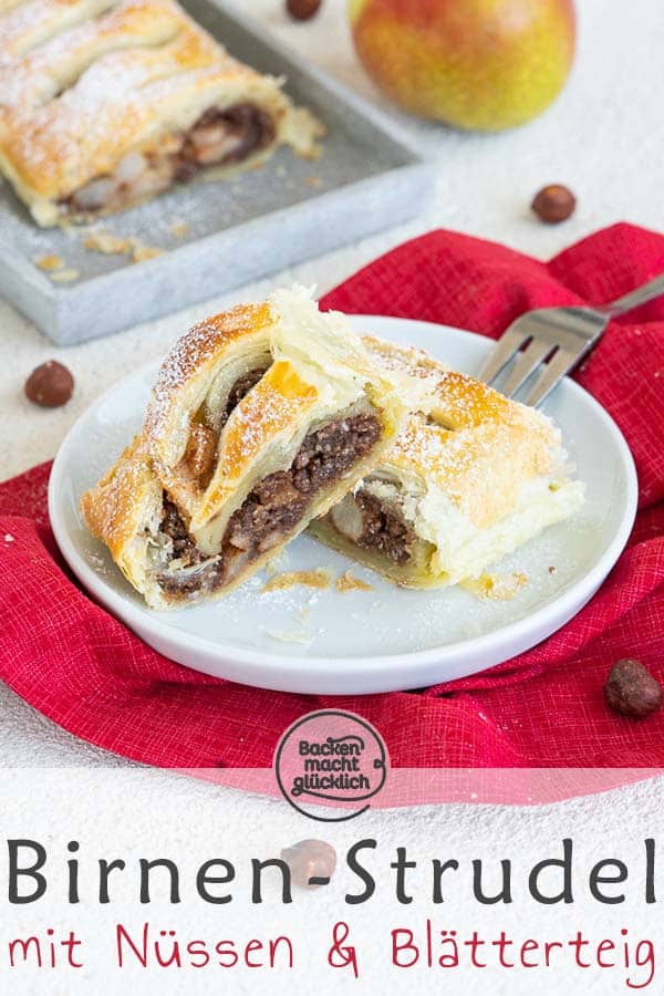 Schneller, einfacher Birnenstrudel mit Nüssen, Napolitanerwaffeln und Blätterteig. Zum Birnen-Nuss-Strudel passen Vanilleeis, Schlagsahne oder Vanillesoße – ein herrliches Herbstrezept für eine köstliche Süßspeise. #strudel #rezept #blätterteig #herbst #backenmachtglücklich