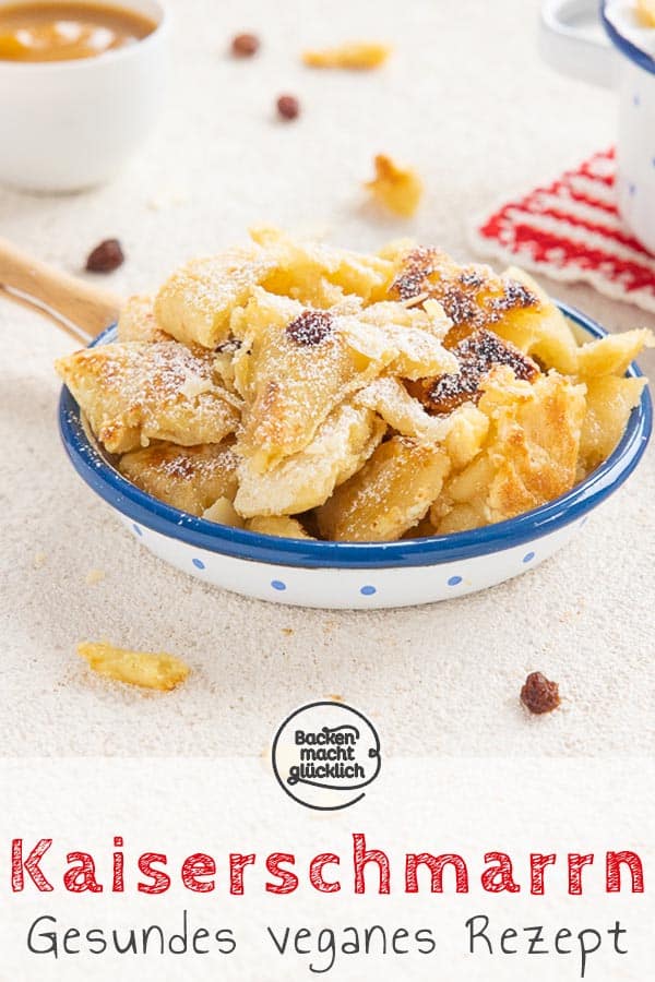 Schnell, einfach, fluffig, köstlich! Dieser vegane Kaiserschmarrn ohne Eier, Butter und Milch steht dem Klassiker in nichts nach. Wer es noch gesünder will, kann das vegane Kaiserschmarrnrezept ohne Zucker machen