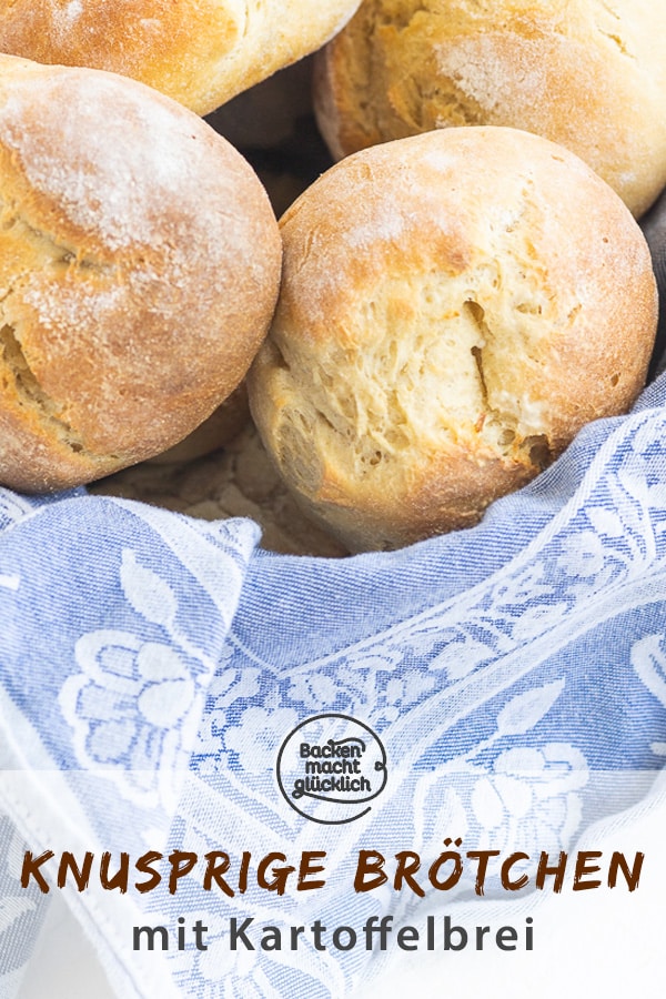 Diese köstlichen Kartoffelbrötchen aus Hefeteig mit Kartoffelpüree sind etwas ganz Besonderes! Das Rezept für knusprige Kartoffel-Brötchen ist ein echter Geheimtipp: egal, ob fürs Frühstück oder für die Brotzeit.