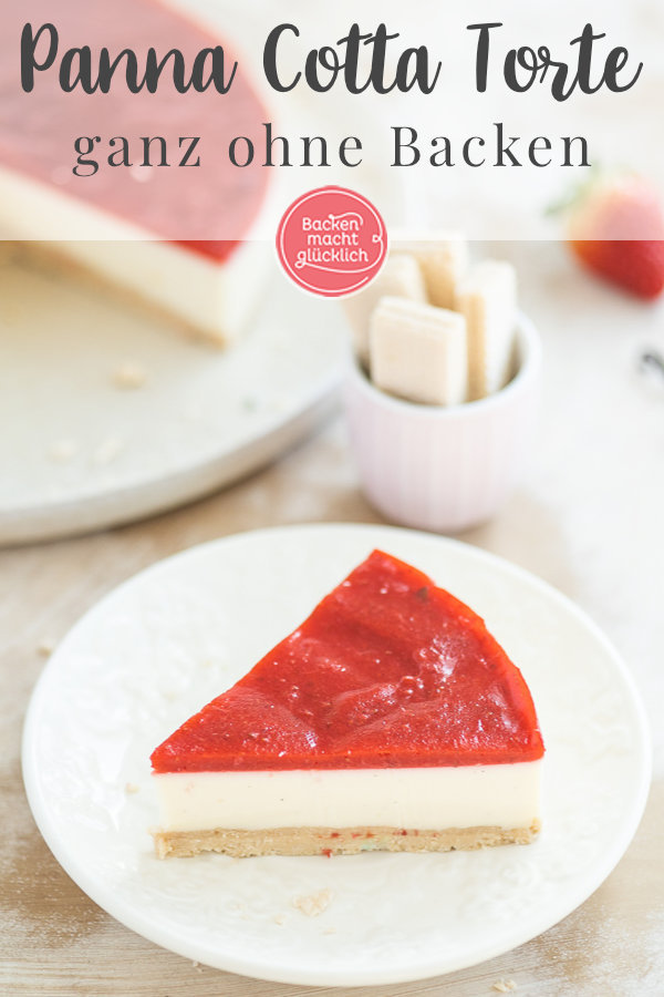 Einfache Erdbeer Panna Cotta Torte ohne Backen: Die perfekte Frühlingstorte mit Knusperboden und sahniger Creme. Noch dazu ist der Panna Cotta Kuchen einfach zuzubereiten