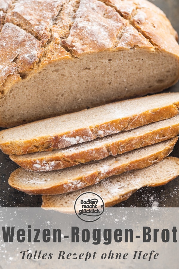 Leckeres Roggen-Sauerteigbrot ohne Hefe, das unkompliziert zubereitet ist. Das Bauernbrot ist das perfekte Brot für jeden Tag – super lecker und gut vorzubereiten.