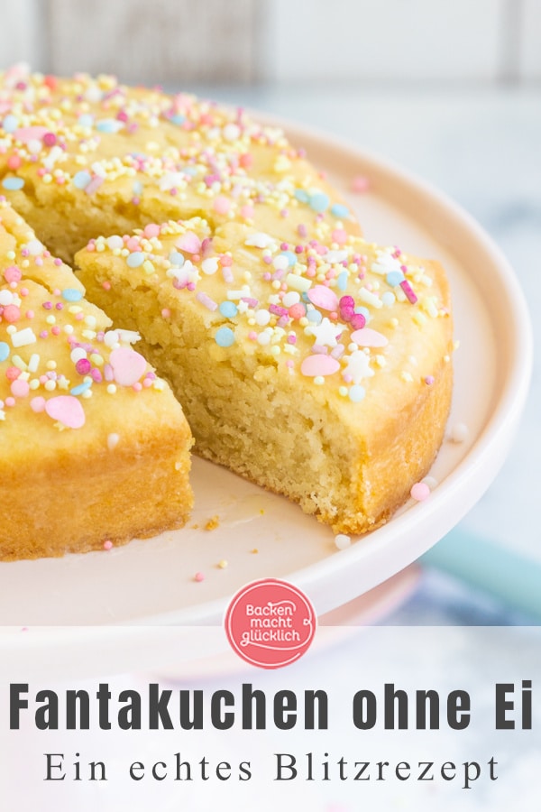 Blitzschnelles Rezept für eine super flaumigen, saftigen Fantakuchen ohne Ei. Dieser vegane Limokuchen kommt garantiert gut an!