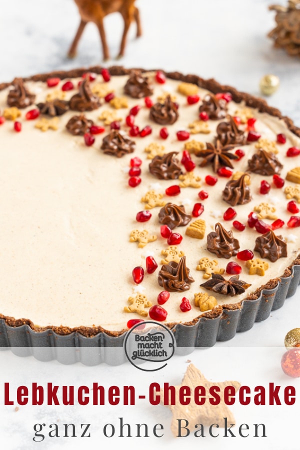 Winterlich, cremig, knusprig, lecker! Diese No Bake Torte mit Lebkuchenboden ist perfekt für die Weihnachtszeit!