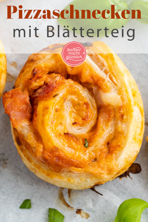 Diese Pizzaschnecken sind das perfekte Fingerfood für verschiedenste Anlässe. Die Blätterteigschnecken eignen sich super als Silvester-Snack, für Gartenpartys, Kindergeburtstage und Brunch-Treffen.