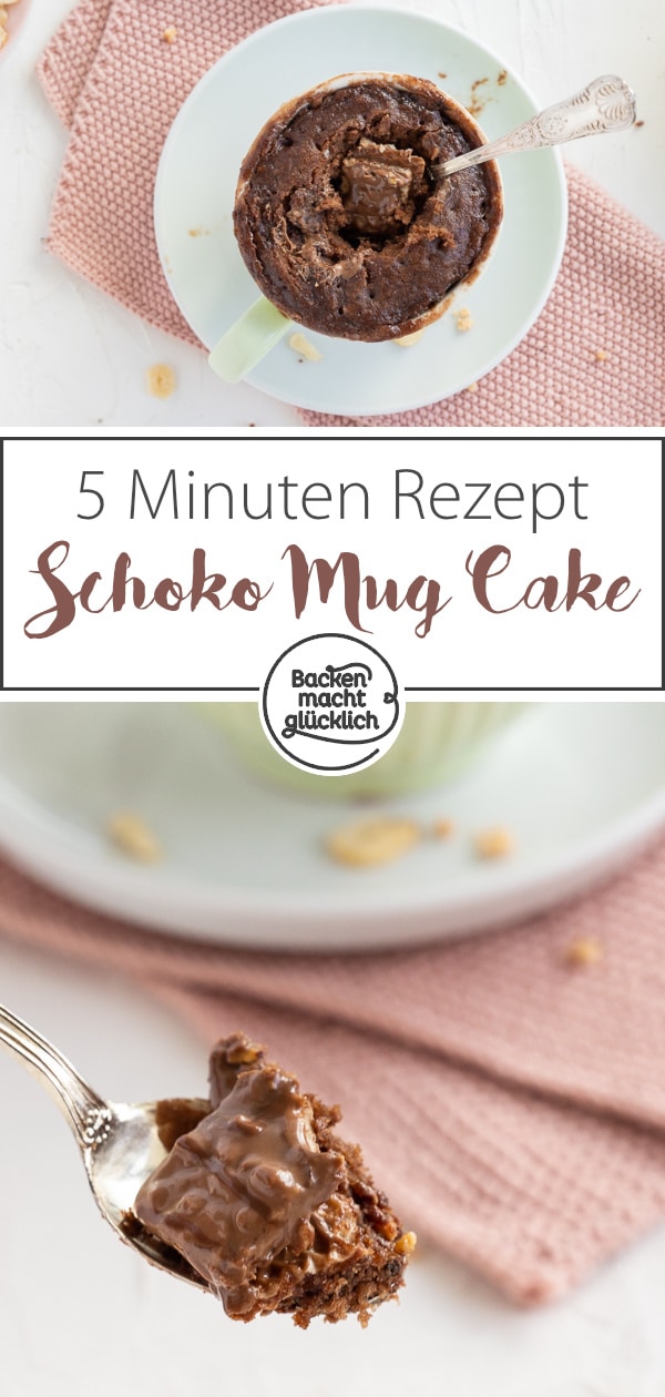 Nur 5 Minuten Zeit, aber Lust auf leckeren Schokokuchen? Dann solltet ihr dieses Mug Cake Rezept mit Überraschungseffekt mal testen!