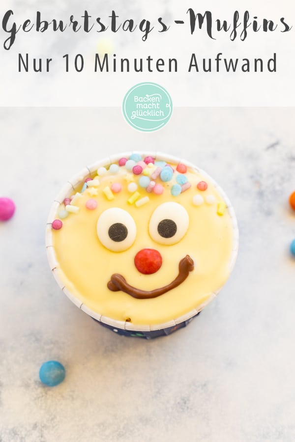 Blitzschnelles Rezept für leckere Muffins mit lustigen Gesichtern. Die kunterbunten Muffins sind perfekt für Kindergeburtstage & Fasching.