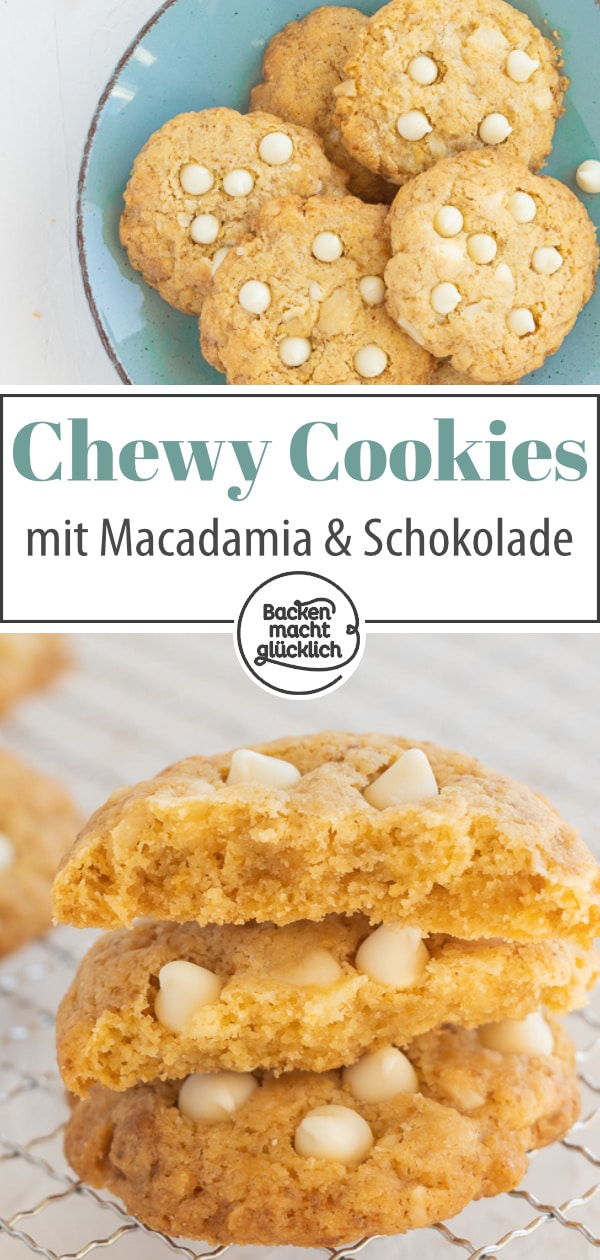 Amerikanische Kekse mit gesalzenen Macadamia-Kernen und weißen Schokodrops - die Macadamia-Cookies schmecken viel besser als im Coffee Shop und sind dezenter gesüßt.