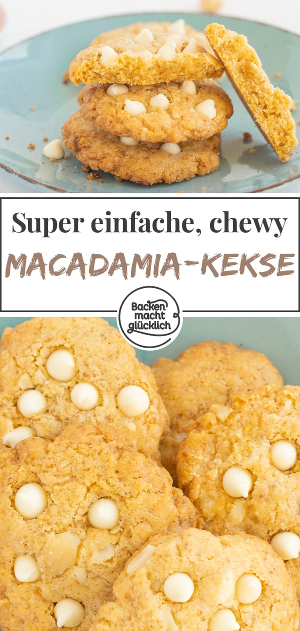 Amerikanische Kekse mit gesalzenen Macadamia-Kernen und weißen Schokodrops - die Macadamia-Cookies schmecken viel besser als im Coffee Shop und sind dezenter gesüßt.