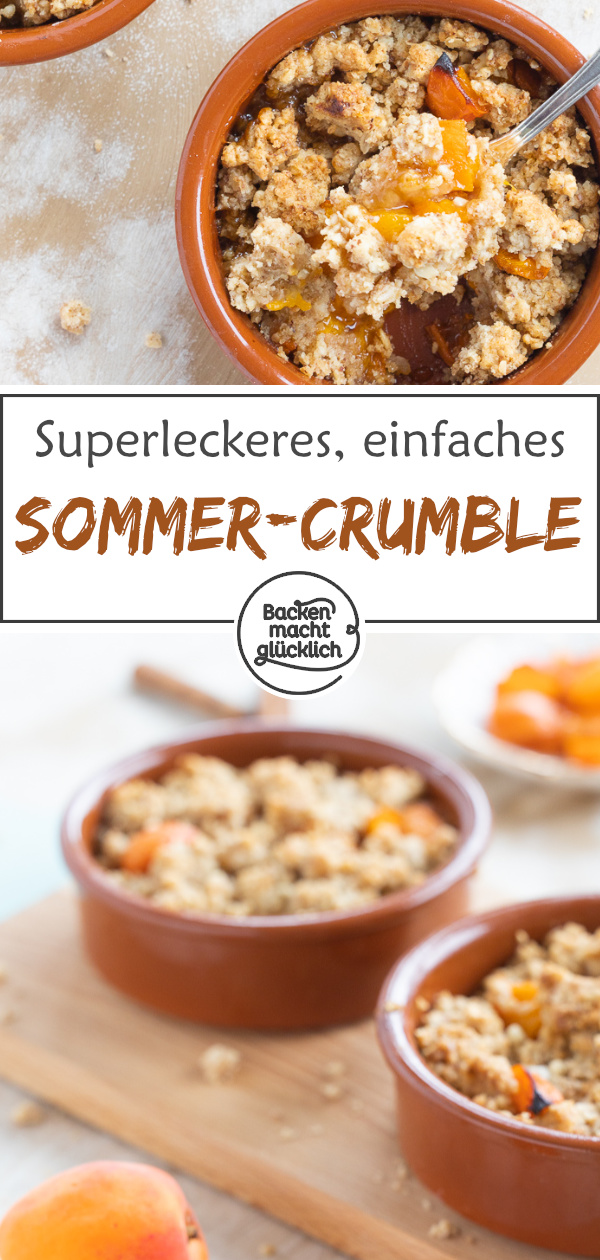 Aprikosen-Crumble mit Haferflocken und Mandeln kommt immer gut an. Das Sommer-Crumble ist super fruchtig, mürbe & knusprig.