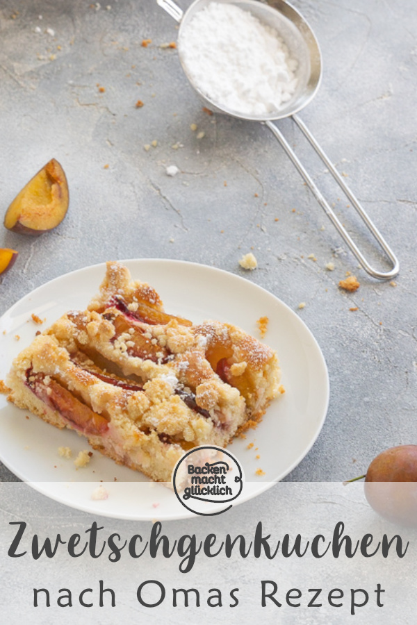 Saftiger Zwetschgenkuchen mit Streuseln & Rührteig: Dieser einfache herbstliche Blechkuchen mit Zwetschgen kommt immer gut an.