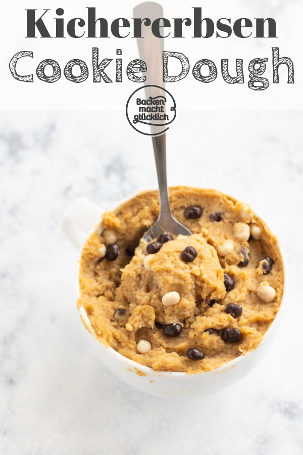 Dieser Kichererbsen Cookie Dough ist vegan, zuckerfrei & richtig lecker: Dieser rohe Keksteig zum Löffeln ist ein toller Snack, wenn´s mal etwas ausgewogener sein darf.