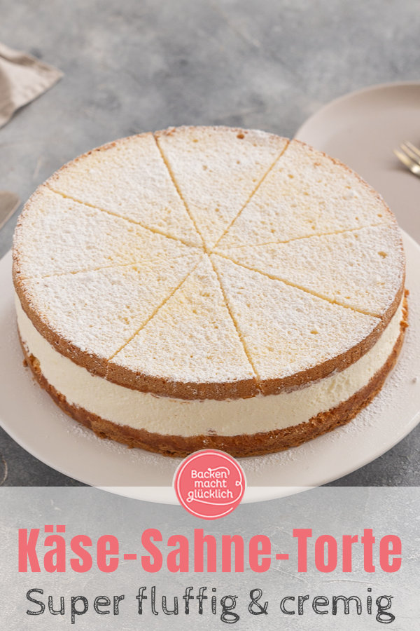 Die beste Käse-Sahne-Torte mit fluffigem Biskuit und sahniger Quarkcreme. Seit Generationen ein echter Klassiker ♥