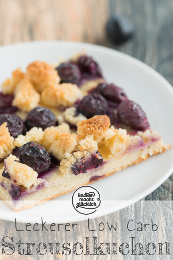 Lust auf Streuselkuchen ohne Zucker? Dieser Low Carb Streuselkuchen mit Mandelmehl steht dem Original in nichts nach!