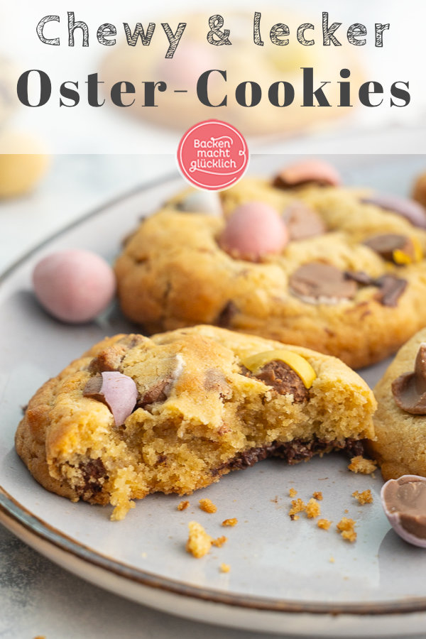 Himmlisch leckere chewy Oster-Cookies mit Schoko-Ostereiern. Dieses einfache Rezept wird euch begeistern!