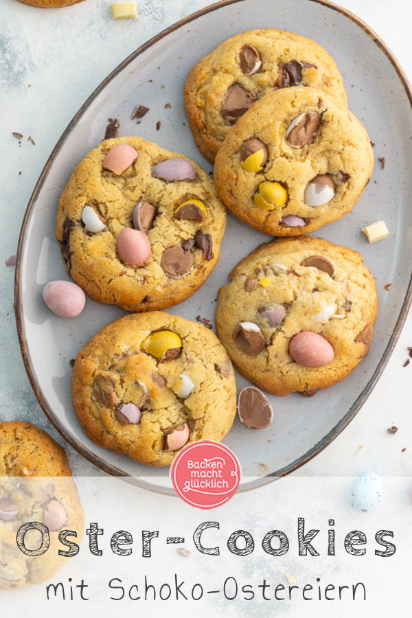 Himmlisch leckere chewy Oster-Cookies mit Schoko-Ostereiern. Dieses einfache Rezept wird euch begeistern!