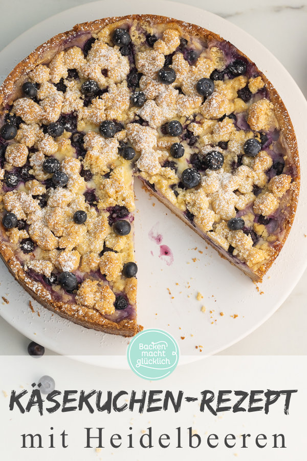 Sommerlicher Käsekuchen mit Blaubeeren bzw. Heidelbeeren: Kommt immer gut an! Nur ein Teig für Boden und Streusel.
