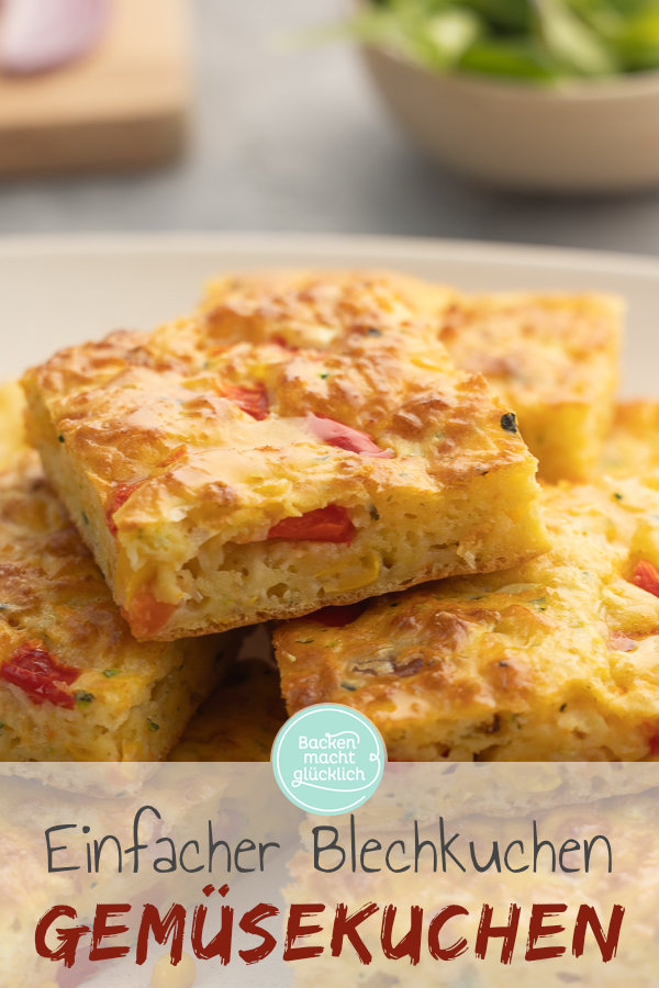 Einfacher schneller Gemüsekuchen vom Blech. Nur 15 Minuten Aufwand, super variabel, schmeckt kalt & warm. Dieses Rezept müsst ihr testen!