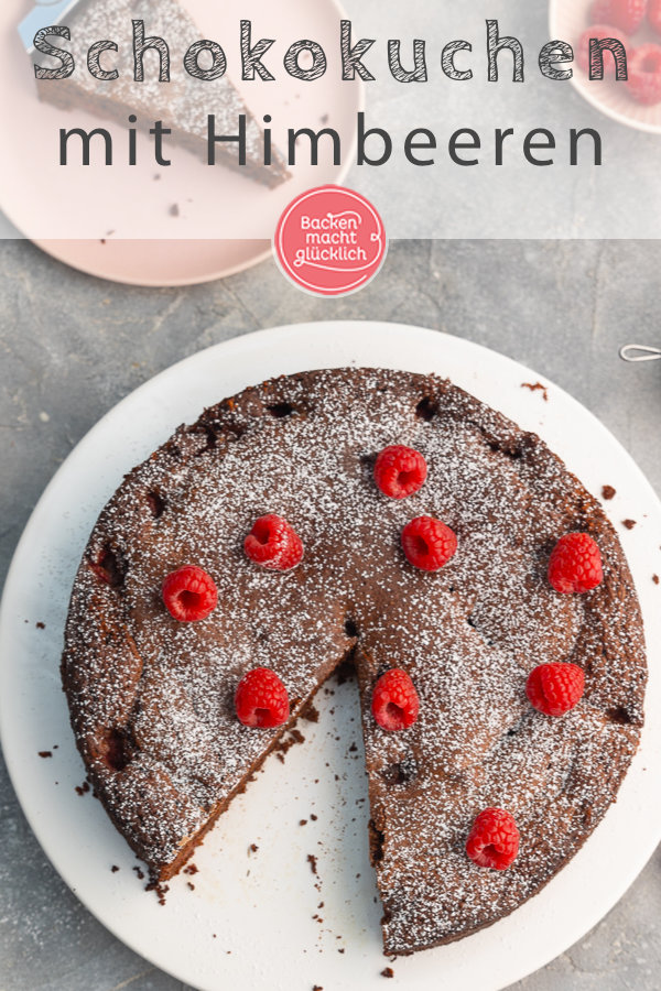 Saftiger Schokokuchen mit Himbeeren und Rührteig: schnell und einfach. Diesen Himbeer-Schoko-Kuchen müsst ihr testen.