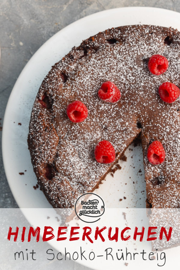 Saftiger Schokokuchen mit Himbeeren und Rührteig: schnell und einfach. Diesen Himbeer-Schoko-Kuchen müsst ihr testen.