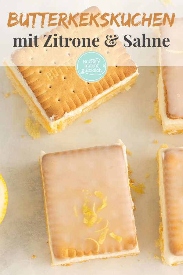 Himmlischer Butterkekskuchen mit Zitronencreme und Sahne. Dieser Blechkuchen kommt immer gut an! Perfekt für Geburtstage und Partys.