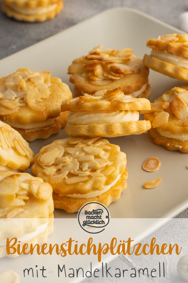 Himmlische Bienenstich-Plätzchen für Weihnachten mit Mandel-Karamell-Topping & Vanillepudding-Creme.